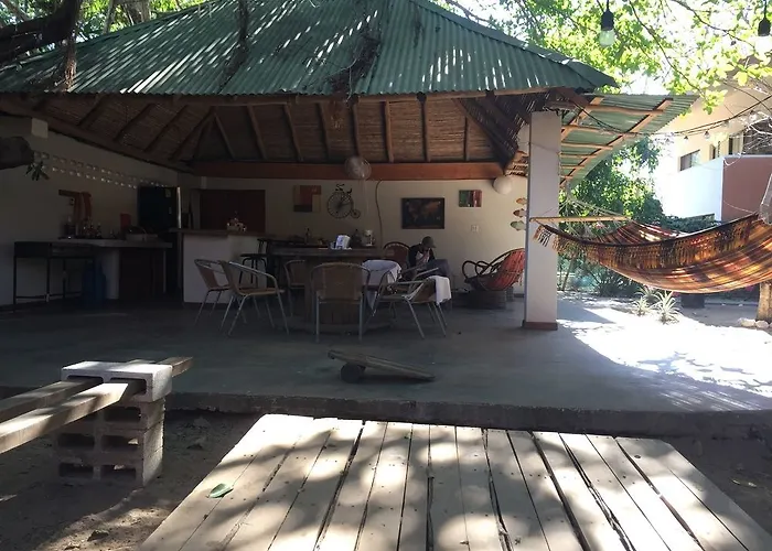 Surf Camp Hostel *
